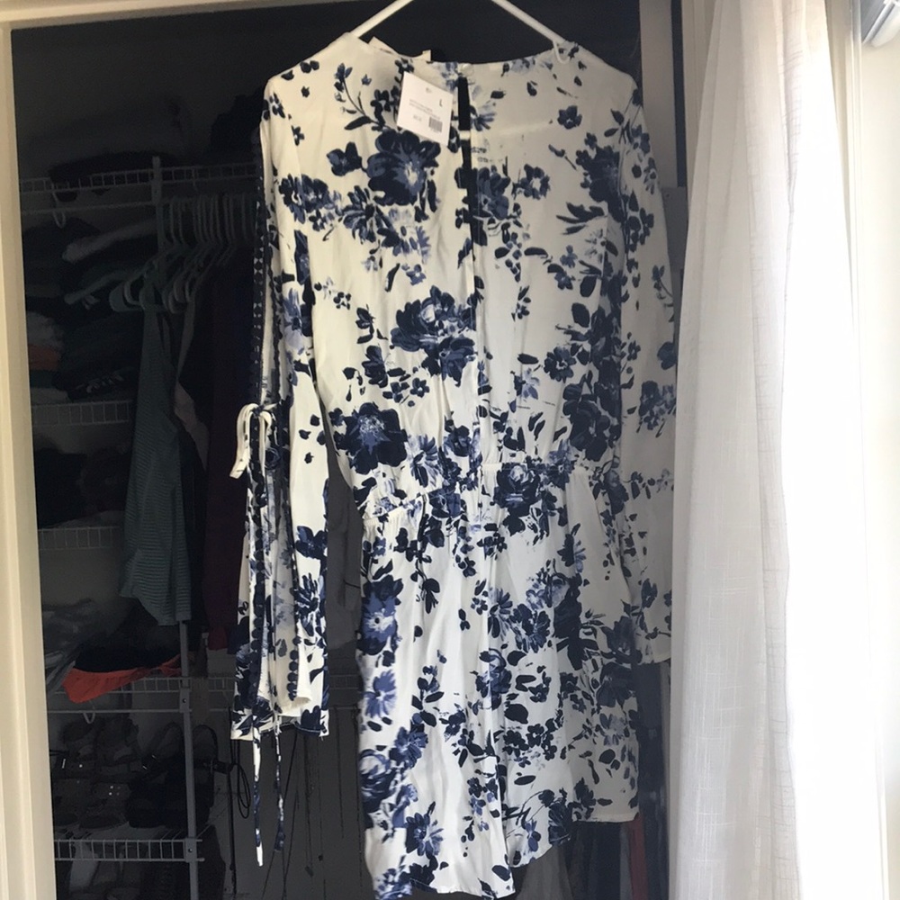 Blue & White Flower Romper - Picture 3 of 4